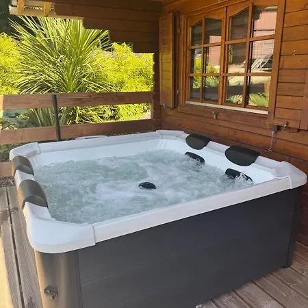 Avec Jacuzzi Privatif Nature & Romantique *