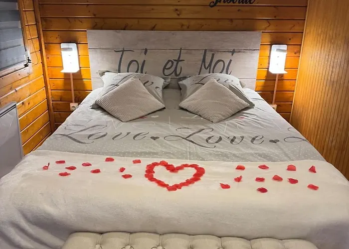 Avec Jacuzzi Privatif Nature & Romantique Chalé *